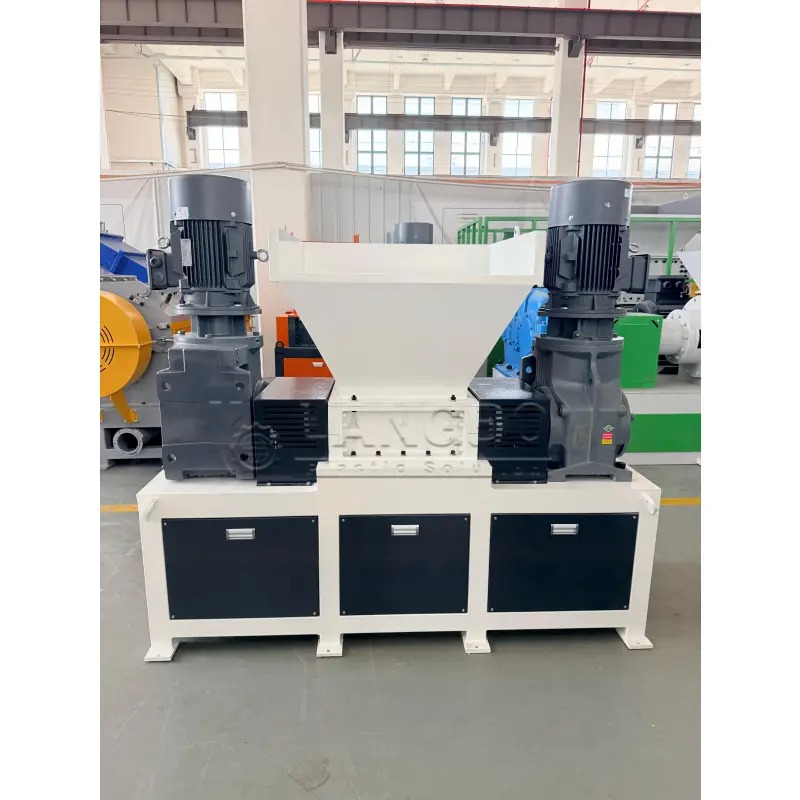 τελευταία εταιρεία περί Double Shaft Shredder Machine for Bulky Plastic Waste Processing in Spain Recycling System