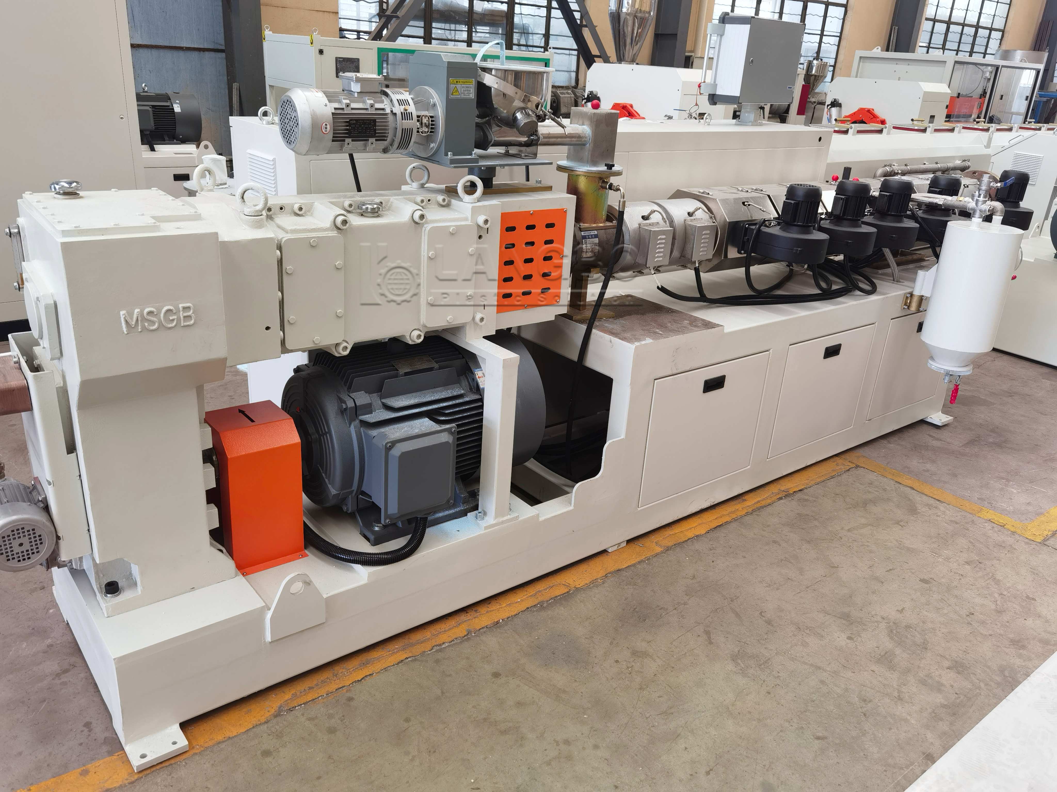 τελευταία εταιρεία περί PVC Pipe Extrusion Line Project for Infrastructure Pipe Manufacturing in Algeria