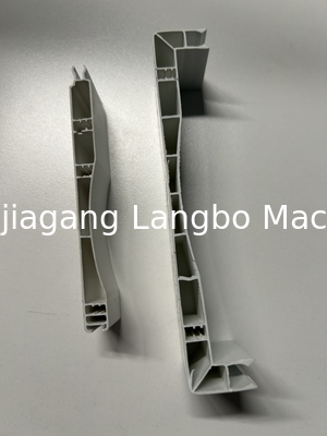 ποιότητας  51/105 22kw Curtain PVC Profile Extrusion Line Conical Twin Screw Εργοστάσιο