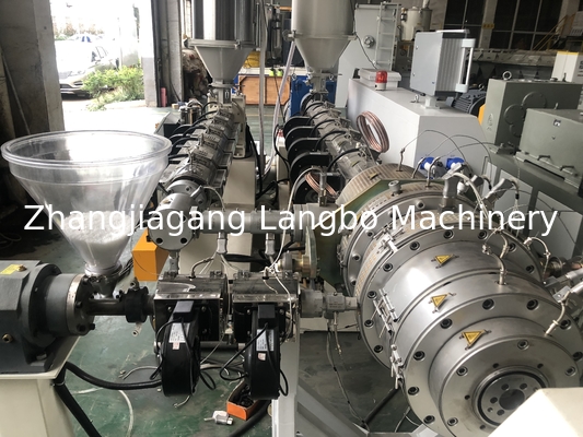 Η γραμμή παραγωγής σωλήνων PE HDPE με 11 μέτρα δεξαμενή κενού και πλανητικό κοπτήρα