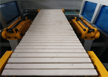 Μηχανή σχεδιαγράμματος PVC με τη λαστιχένια εύκαμπτη εξώθηση λουρίδων σφράγισης για την πόρτα