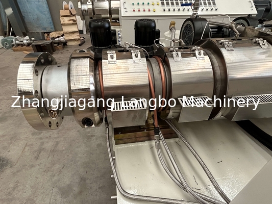 80 / 173 κωνική δίδυμη γραμμή εξώθησης σωλήνων PVC βιδών με την παραγωγή 600kg/Χ