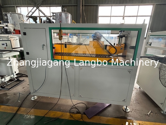 55KW κινητήρα ισχύς PVC Profile Extruder για ομαλή ακριβή εξάτμιση προφίλ