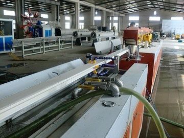 Μηχανή εκχύλισης PVC χωρητικότητας 350 kg/h για την κατασκευή πλαστικών προφίλ με πρώτες ύλες πρόσθετα PVC