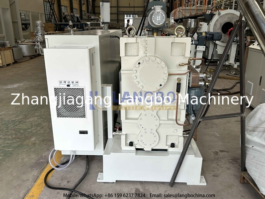 Η γραμμή παραγωγής σωλήνων αποχέτευσης PVC-U 75-250 mm με υψηλή παραγωγική ικανότητα και τις καλύτερες επιδόσεις