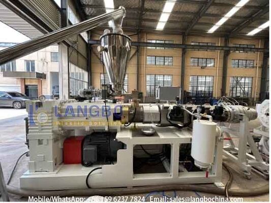 50-200mm PVC-U γραμμή εξώθησης σωλήνων με 80/156 55kw ενσωματωμένο κιβώτιο ταχυτήτων και κινητήρα