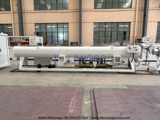 50-200mm PVC-U γραμμή εξώθησης σωλήνων με 80/156 55kw ενσωματωμένο κιβώτιο ταχυτήτων και κινητήρα