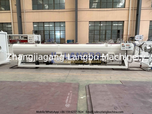 50-200mm PVC-U γραμμή εξώθησης σωλήνων με 80/156 55kw ενσωματωμένο κιβώτιο ταχυτήτων και κινητήρα Siemens