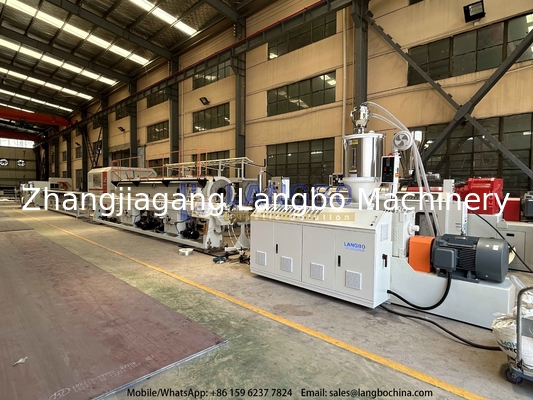 Αντιστροφέας ABB Χρησιμοποιείται σε 16-110mm HDPE σωλήνα γραμμή ακροβολίας με 65/33 Extruder