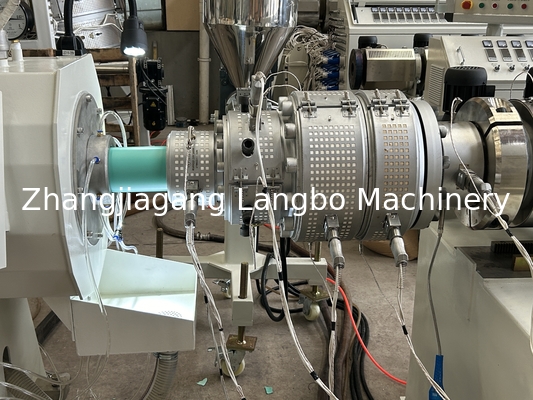 Αλυσίδα κατασκευής σωλήνων PVC 800 kg/h με βίδα υψηλής ταχύτητας 80/173
