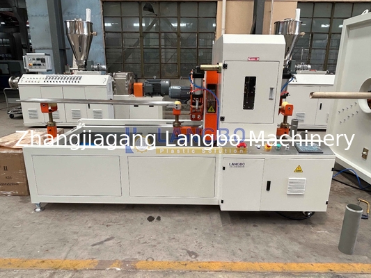 Μηχανή κατασκευής σωλήνων PVC 16-630 mm με διάμετρο βίδας 65/132