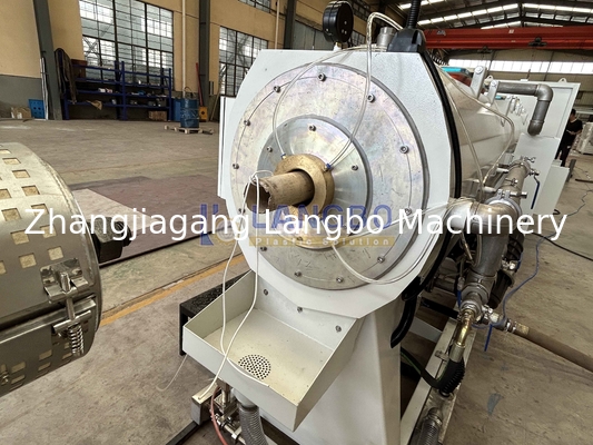 Μεγάλη ταχύτητα Pvc Pipe Extruder Machine για την παροχή νερού σωλήνα Twin βίδα και βαρέλι σχεδιασμό
