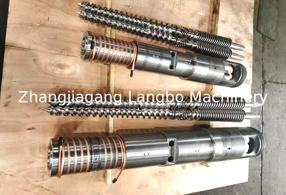 Η γραμμή εξώθησης σωλήνων PVC 50-200mm / μηχανή κατασκευής σωλήνων PVC / γραμμή παραγωγής σωλήνων PVC