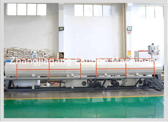 Πυροποιητική μηχανή κατασκευής σωλήνων PVC PE UPVC με ανταγωνιστική τιμή 65/132 διαμέτρου βίδας και 75-250 διαμέτρου σωλήνα