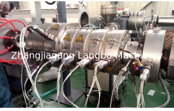 Διοχέτευση PVC DN16 DN20 Επεξεργασία πλαστικών σωλήνων Δίδυμη βίδα Extruder / Extrusion Machine Production Line Διπλή έξοδος 150kg-220kg