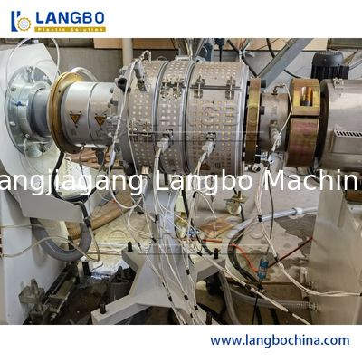 Μηχανήματα κατασκευής σωλήνων PVC Συσκευές εργοστασίου UPVC CPVC Μηχανή παραγωγής μηχανημάτων εκχύλισης σωλήνων