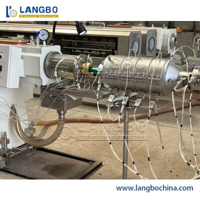 Αυτόματη ενιαία γραμμή εξώθησης σωλήνων βιδών PPR με τη χαμηλής ισχύος κατανάλωση