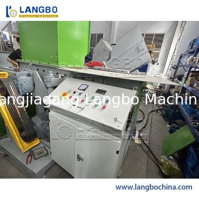 Μηχανή Πλαστικού Μονού Άξονα Τεμαχισμού για Πλαστικά Απόβλητα, Ξύλινες Παλέτες, Σωλήνες HDPE, Υφάσματα, Φιλμ, Μηχανή Θραύσης και Ανακύκλωσης