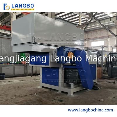 Μηχανή συντρίψεως πλαστικών μπουκαλιών