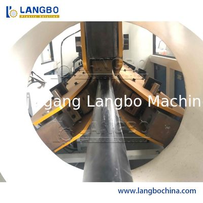 Μηχανή κατασκευής υφασμάτων από μη υφαντικό υλικό με μονή βίδα