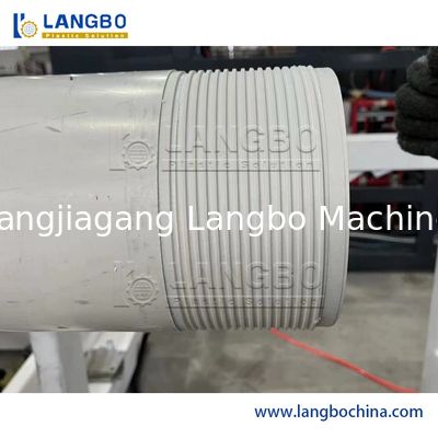 Ηλεκτρονική μηχανή CNC για την επεξεργασία σωλήνων PVC 16-630 mm με διπλή βίδα και πλήρως αυτόματη λειτουργία