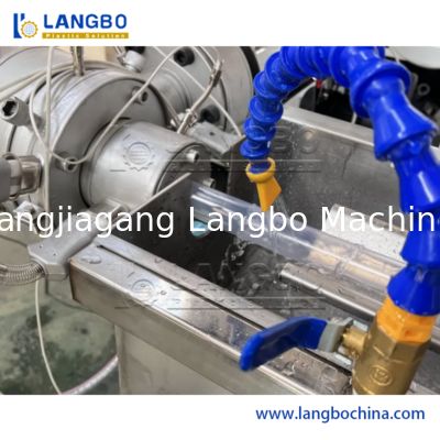 Μηχανή εξώθησης σωλήνων νερού από PVC με ενίσχυση από πλεγμένο ίνες