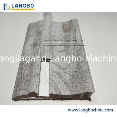 Γραμμή εξώθησης προφίλ PVC διπλού κοχλία για σοβατεπί και δάπεδα με πιστοποίηση CE ISO και προσαρμοσμένη τάση