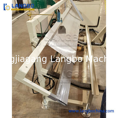 1180mm Μέγεθος προφίλ PVC καλωδίων Τάγμα κατασκευής Μηχανή με 8m πίνακα βαθμονόμησης και 55/110 Κωνική δίδυμη βίδα extruder