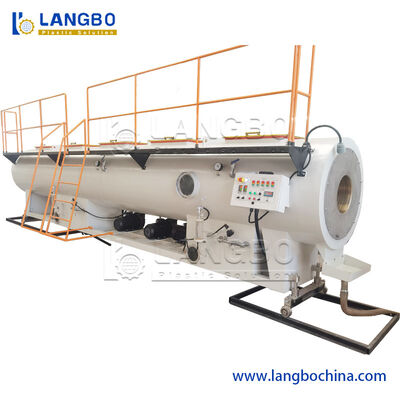 Μηχανή γραμμής εκτόξευσης σωλήνων UPVC 75-250 mm με εκτόξευση 80/156