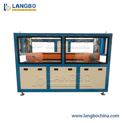 Linia produkcyjna do wytłaczania tworzyw sztucznych dla listew przypodłogowych z PVC WPC