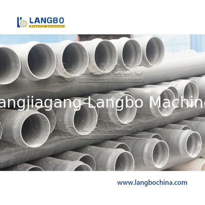 Η γραμμή εκτόξευσης σωλήνων PVC με μηχανή χτυπήματος για την κατασκευή σωλήνων