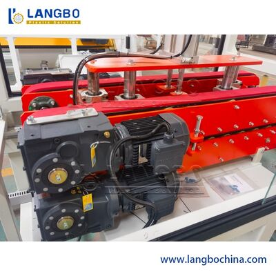 Μηχανή πλαστικού εξωθητήρα 630mm διπλού κοχλία για σωλήνες PVC