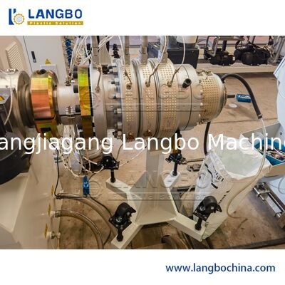 Линия экструзии ПВХ труб и машина для их изготовления