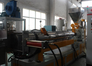 Pelletizing κόκκων PE πλαστική μηχανών σβόλων εξώθησης ικανότητα εξωθητών μηχανών μεγάλη