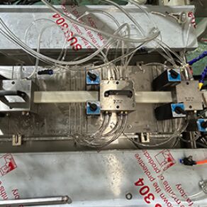 Υψηλής ακρίβειας γραμμή εκτόξευσης PVC για κάλυψη τιμολογίων.