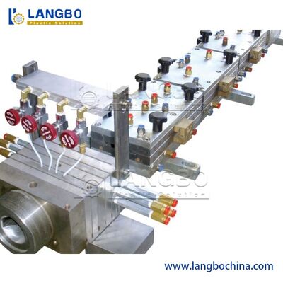 WPC Decking Line | Εξώθηση, Βαθμονόμηση, Ανάγλυφο για Πίνακες εξωτερικού χώρου