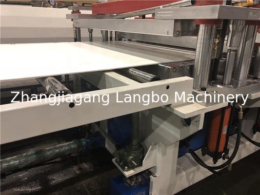 Πλαστική γραμμή εξώθησης πινάκων αφρού PVC κρουστών PE WPC PP/παραγωγή της μηχανής/της γραμμής παραγωγής