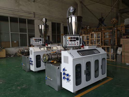 CPVC Pvc Pipe Extruder 75 - 250mm Plastic Pipe Line Production