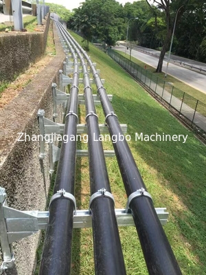 Η γραμμή παραγωγής σωλήνων PE HDPE με 11 μέτρα δεξαμενή κενού και πλανητικό κοπτήρα