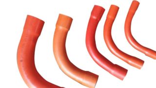Η ημιαυτόματη μηχανή κάμψης σωλήνων PVC ενισχύει την απόδοση παραγωγής